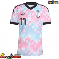 Camisa de Futebol Bélgica Charles De Ketelaere #17 Equipamento Secundário Mundo 2026 Manga Curta